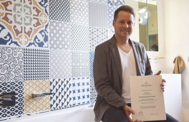 Wellnessberater Julian Pallasch absolviert erfolgreiche Weiterbildung zum Projektmanager Bad und Wohnen